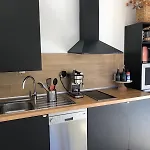Face A La Terrasse-garage-wifi-draps Et Serviettes *